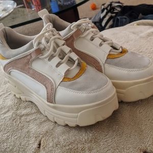 Madden Girl lifted tennis shoes